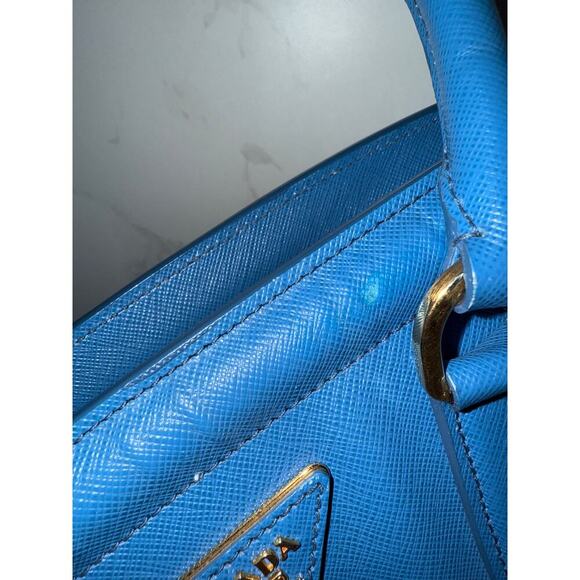 Prada Tote Bag – Authentic Luxury Designer Handbag, Elegant & Timeless - Picture 9 of 10